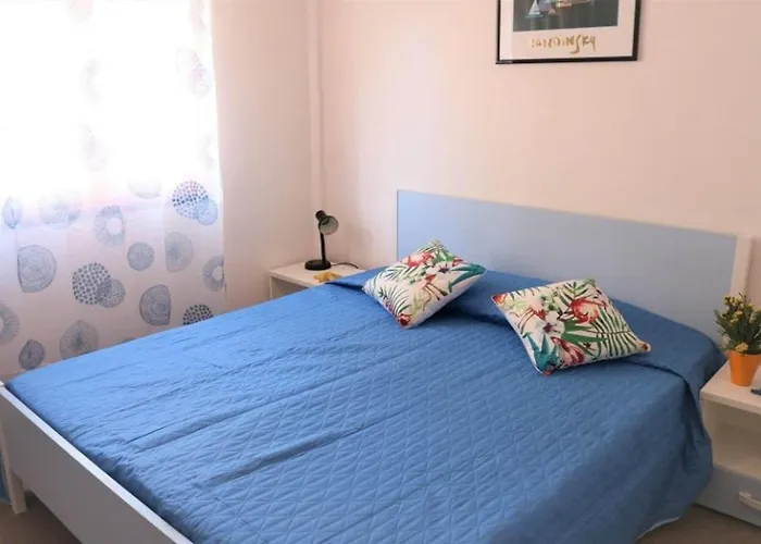 Daire Flat Just 80m From The