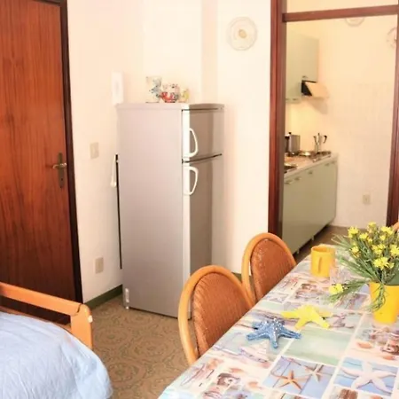 Apartment Flat Just 80m From The *