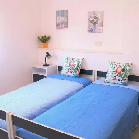 Lejlighed Flat Just 80m From The